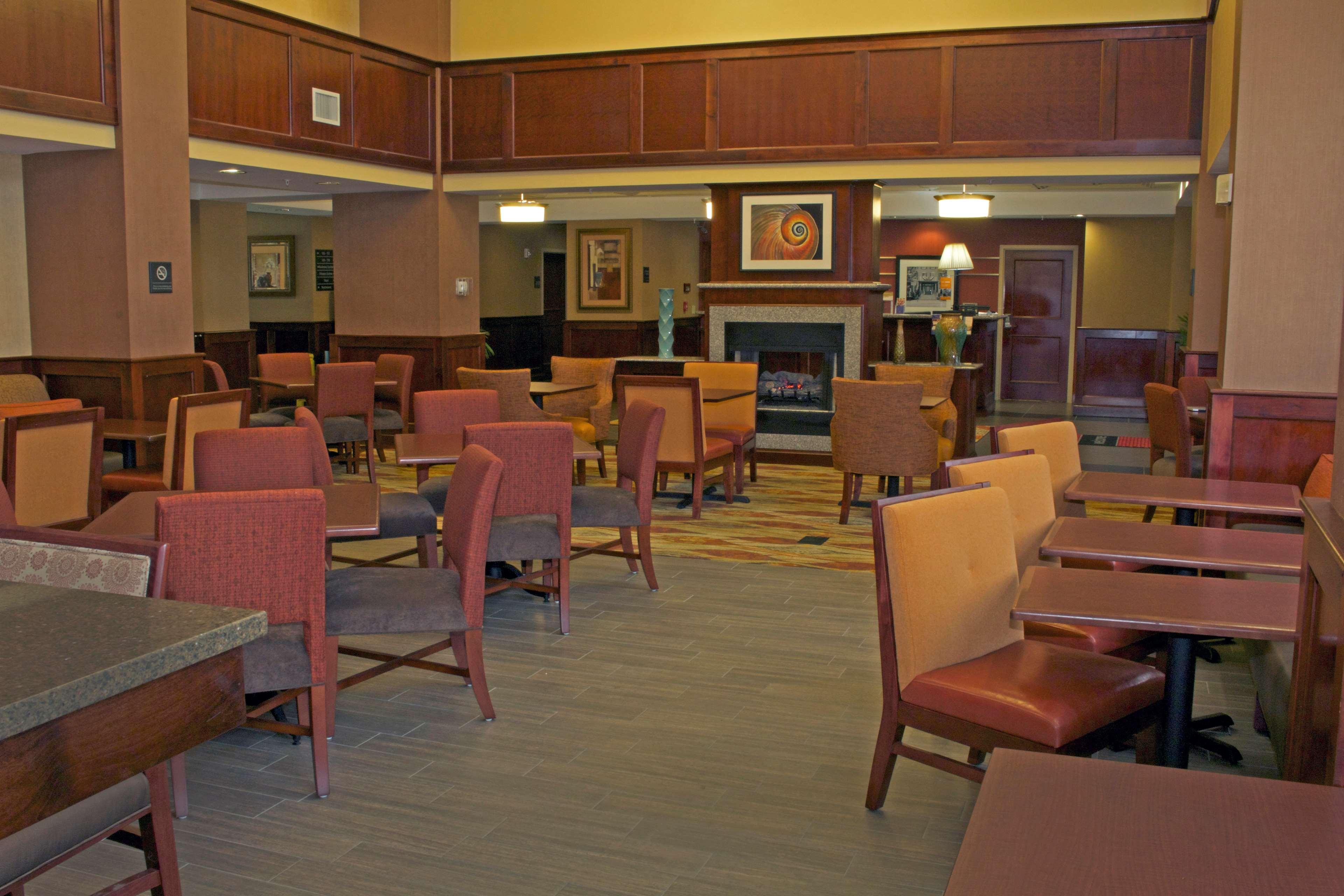 Hampton Inn & Suites Norfolk-Airport Extérieur photo