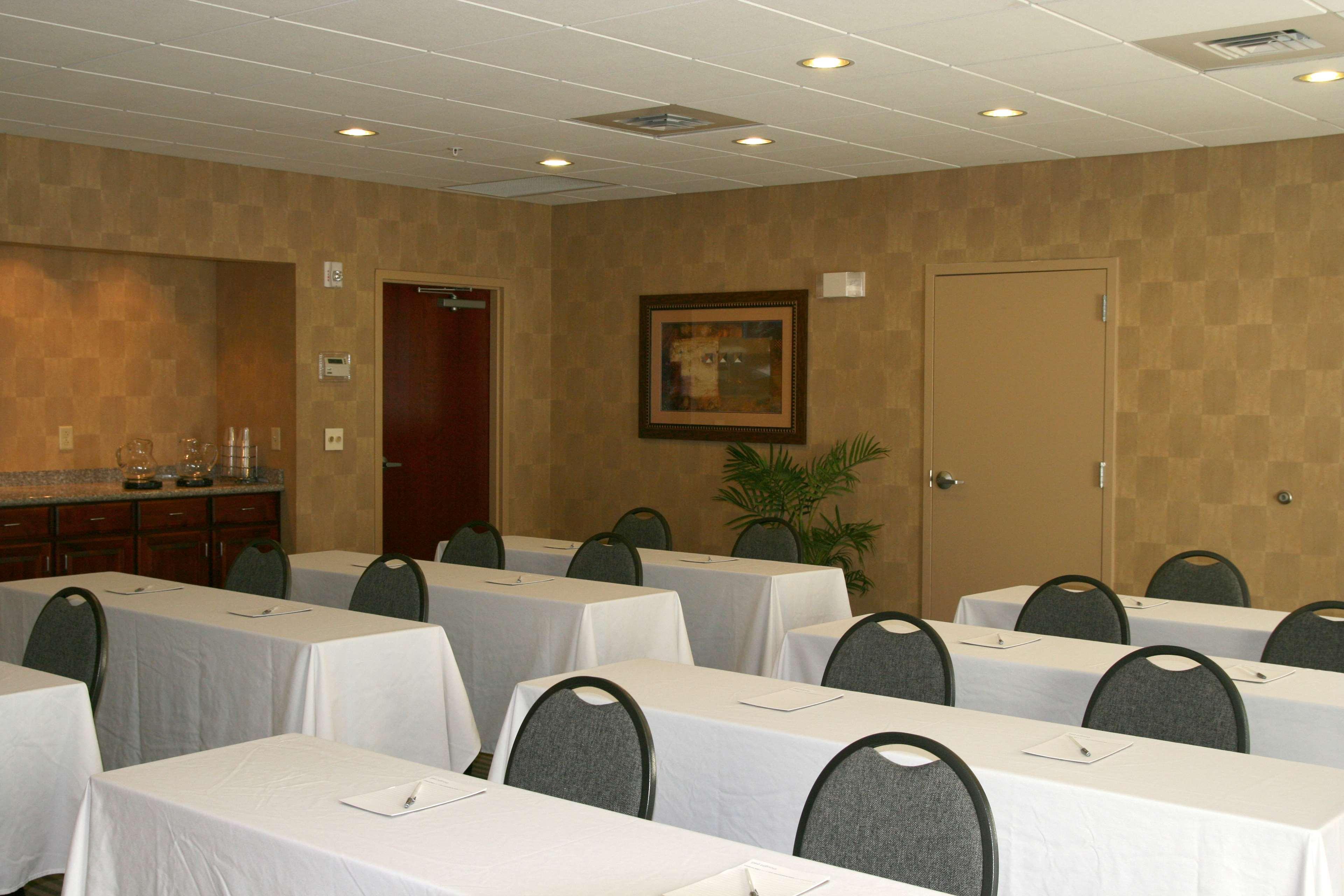 Hampton Inn & Suites Norfolk-Airport Extérieur photo