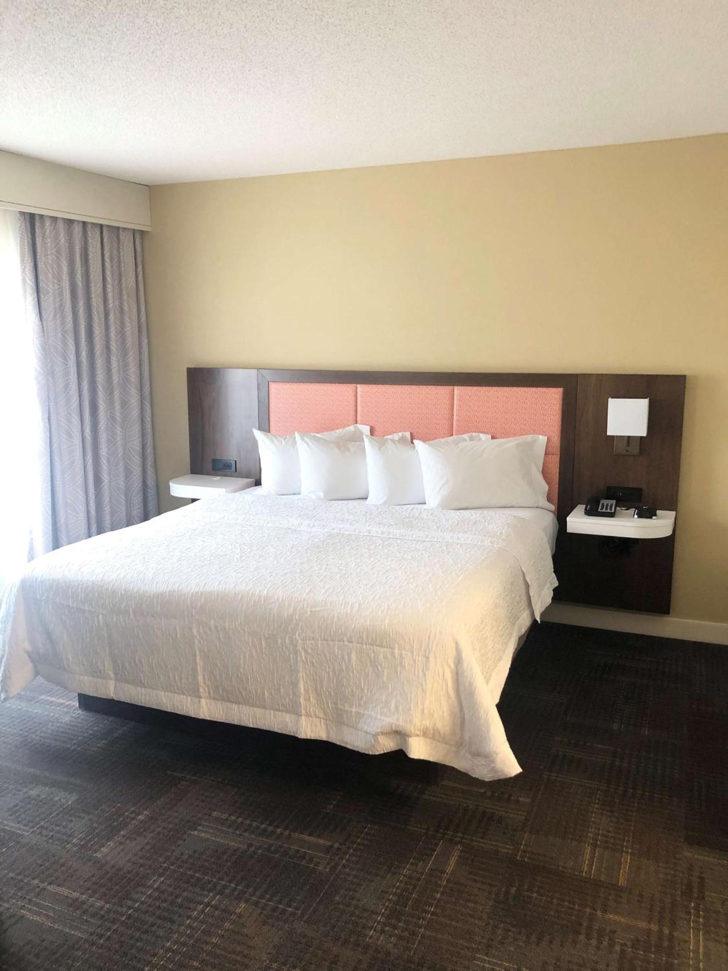 Hampton Inn & Suites Norfolk-Airport Extérieur photo