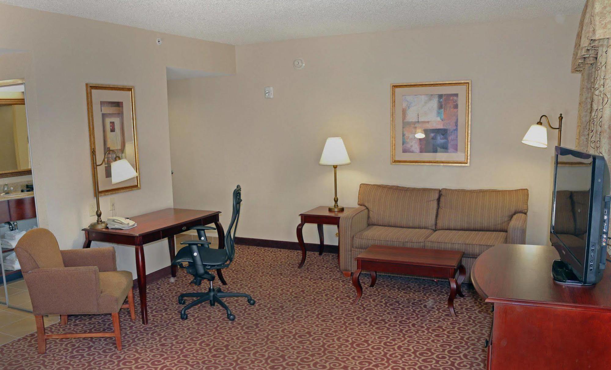 Hampton Inn & Suites Norfolk-Airport Extérieur photo